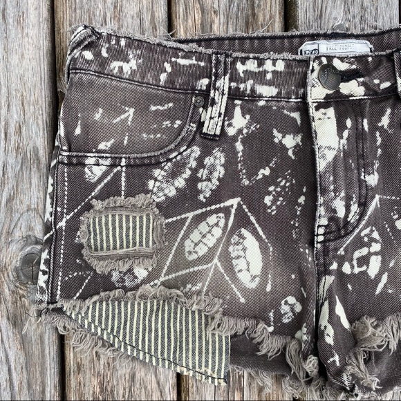 Free People Bleached Print Jean Shorts - Picture 2 of 7